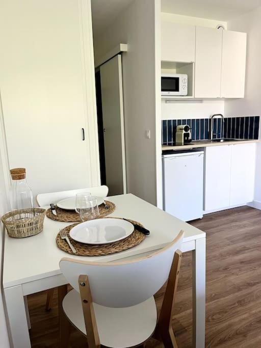 Le Garden - Studio Refait A Neuf Proche Mer Et Commerces Apartment Cabourg Exterior photo